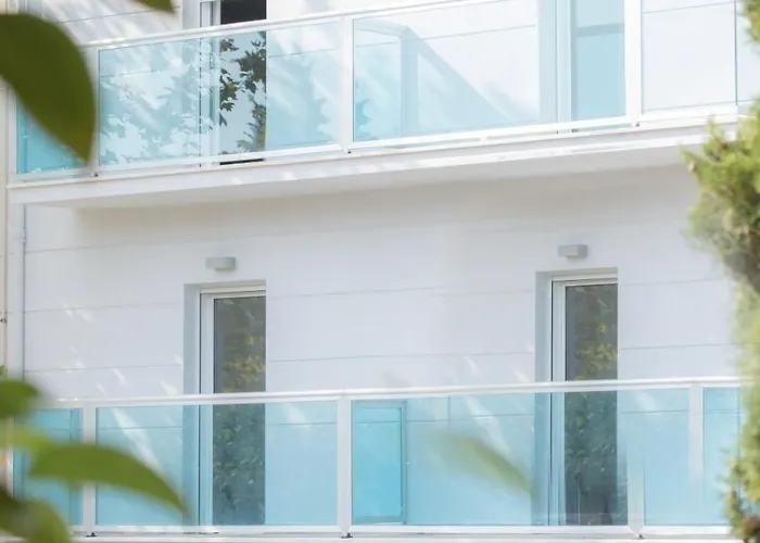 Blu Hostal Diana